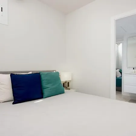 Views Frontline Puerto Banus ماربيا