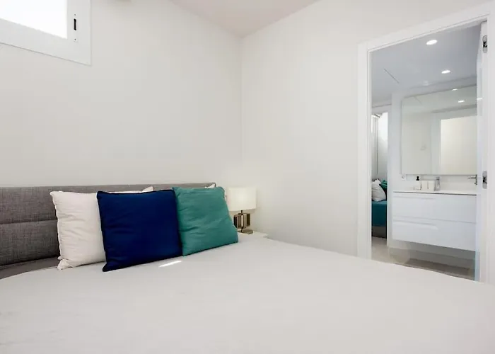 Views Frontline Puerto Banus ماربيا