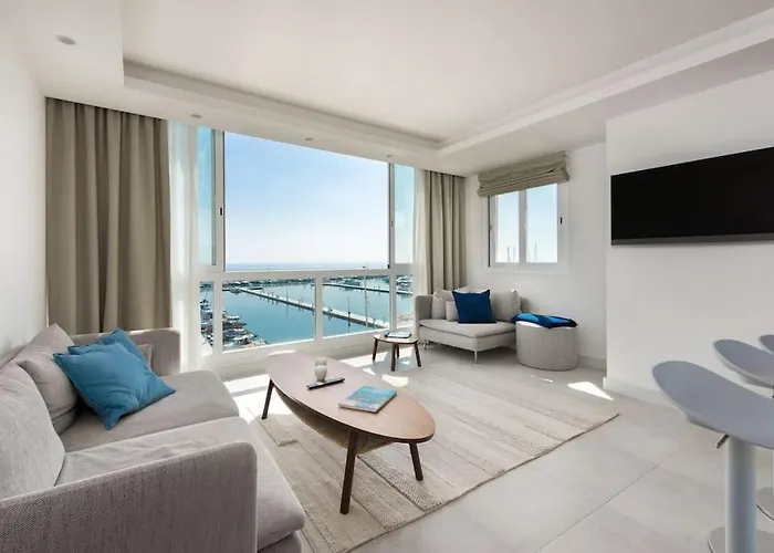 Views Frontline Puerto Banus شقة